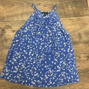 🔥🔥 (3/$20) 
Banana Republic XS Blue Floral and Flowy Shirt